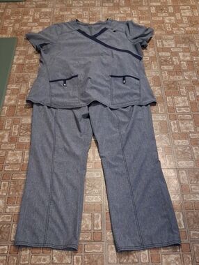 Scrubstar Women's Straight Leg Scrub Pants & Top in Chambray Blue